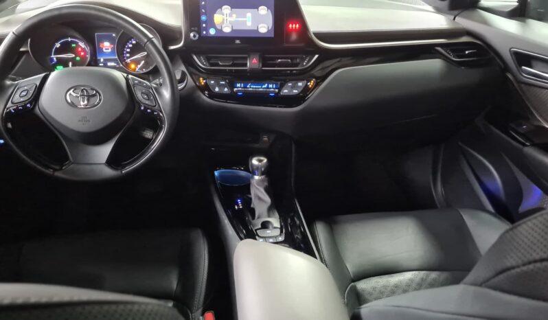 
Toyota CH-R 2022, 2.0 hibrid, km 12144 tot ecranul									
