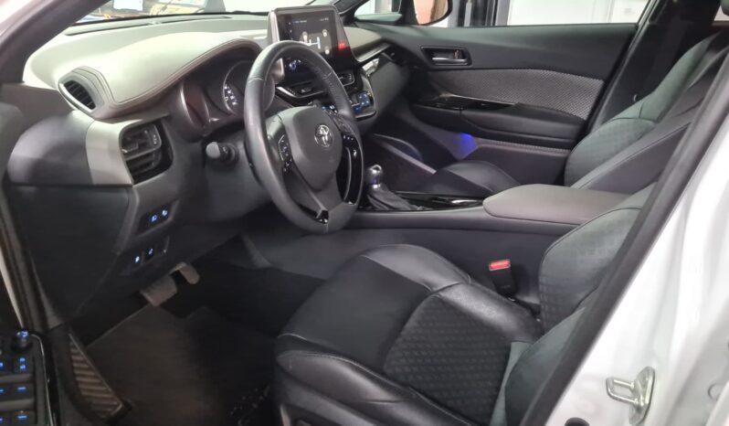 
Toyota CH-R 2022, 2.0 hibrid, km 12144 tot ecranul									