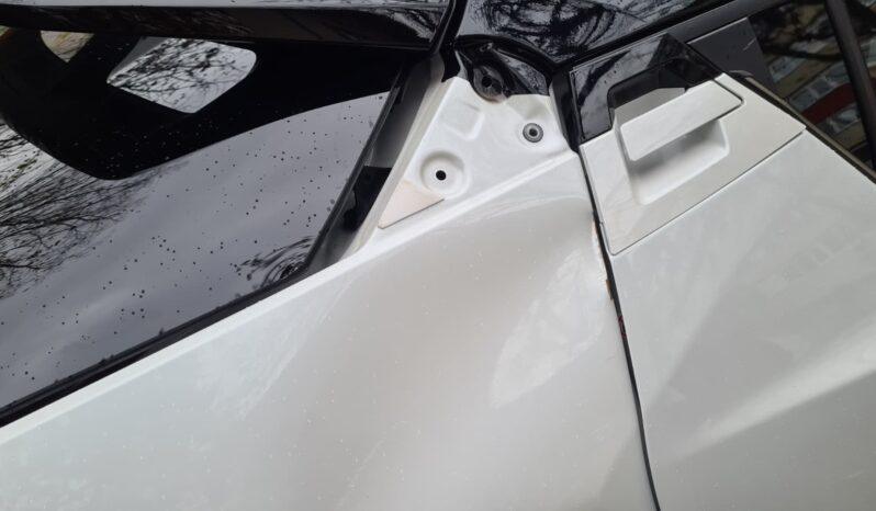 
Toyota CH-R 2022, 2.0 hibrid, km 12144 tot ecranul									