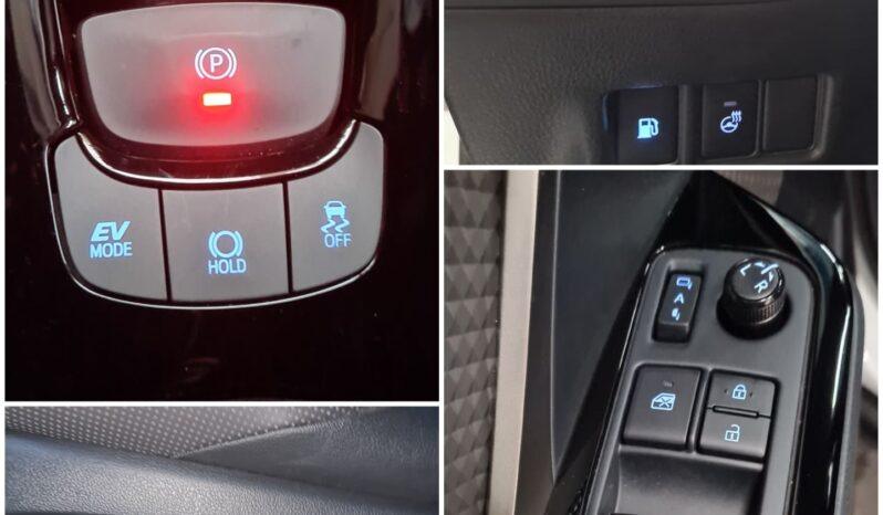 
Toyota CH-R 2022, 2.0 hibrid, km 12144 tot ecranul									