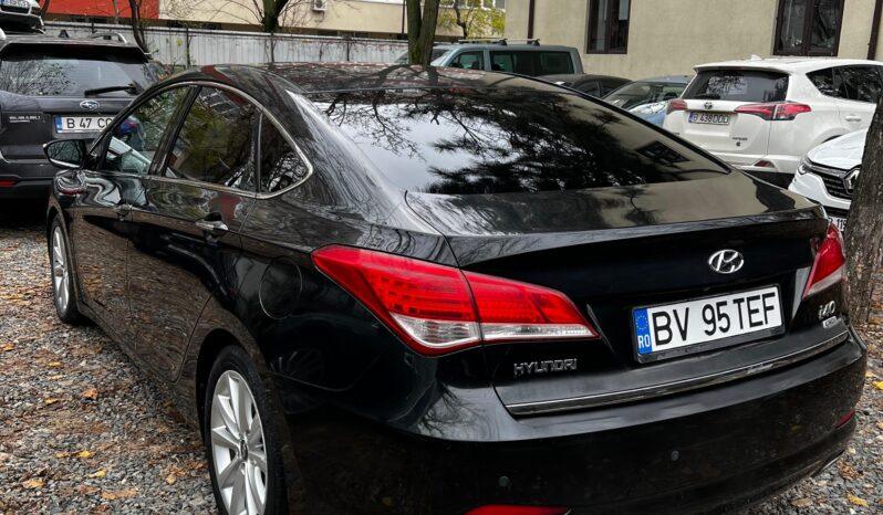 
Hyundai i40 2012, 1.7D, 136cp, 183498km tot ecranul									