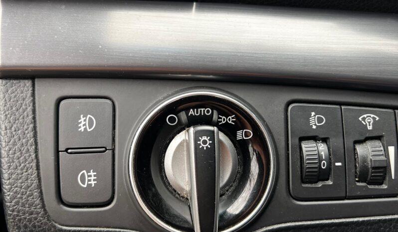 
Hyundai i40 2012, 1.7D, 136cp, 183498km tot ecranul									