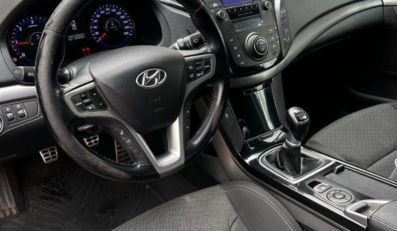 
Hyundai i40 2012, 1.7D, 136cp, 183498km tot ecranul									