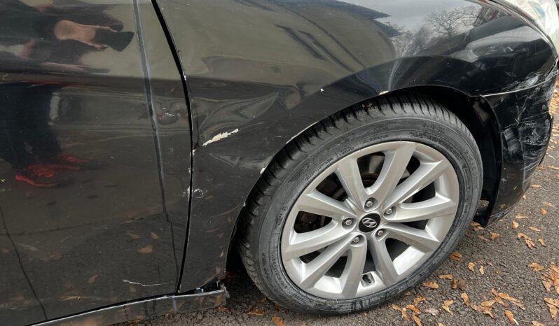 
Hyundai i40 2012, 1.7D, 136cp, 183498km tot ecranul									