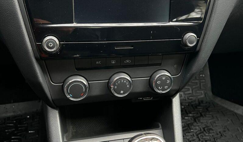 
Skoda Octavia 2019, 1.6D 115cp, 107672 km tot ecranul									