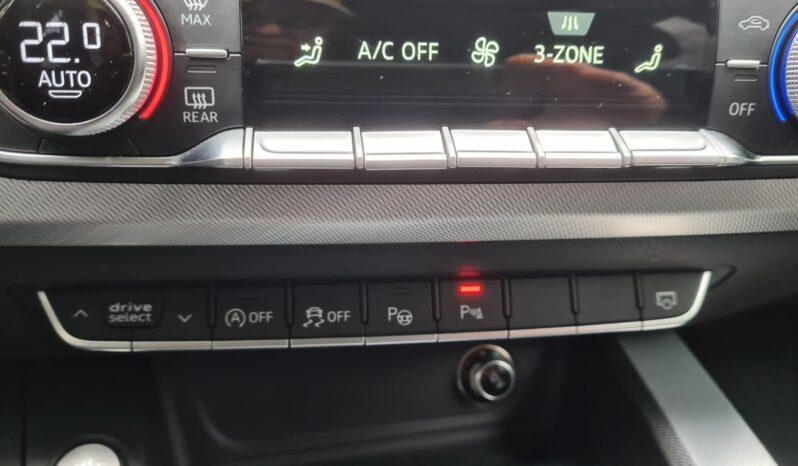 
Audi A4 avant 2016 2.0D 150cp, 182775 km tot ecranul									