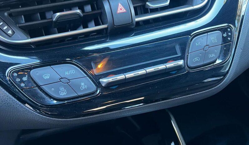 
								Toyota CH-R 2018, 1.8 hibrid, km 98778 tot ecranul									