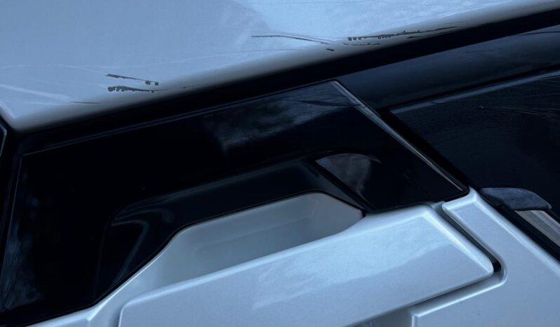 
								Toyota CH-R 2018, 1.8 hibrid, km 98778 tot ecranul									