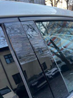 
										Toyota CH-R 2018, 1.8 hibrid, km 98778 tot ecranul									