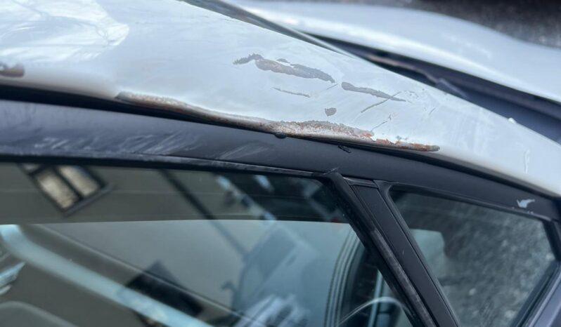 
								Toyota CH-R 2018, 1.8 hibrid, km 98778 tot ecranul									