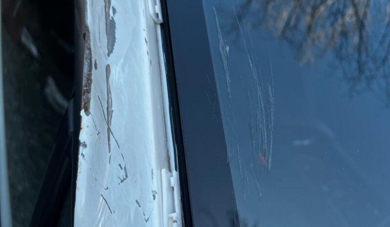 
								Toyota CH-R 2018, 1.8 hibrid, km 98778 tot ecranul									