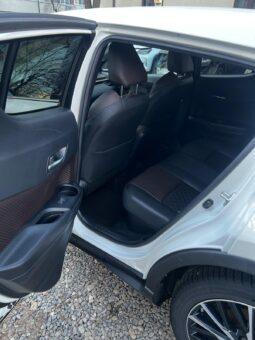 
										Toyota CH-R 2018, 1.8 hibrid, km 98778 tot ecranul									