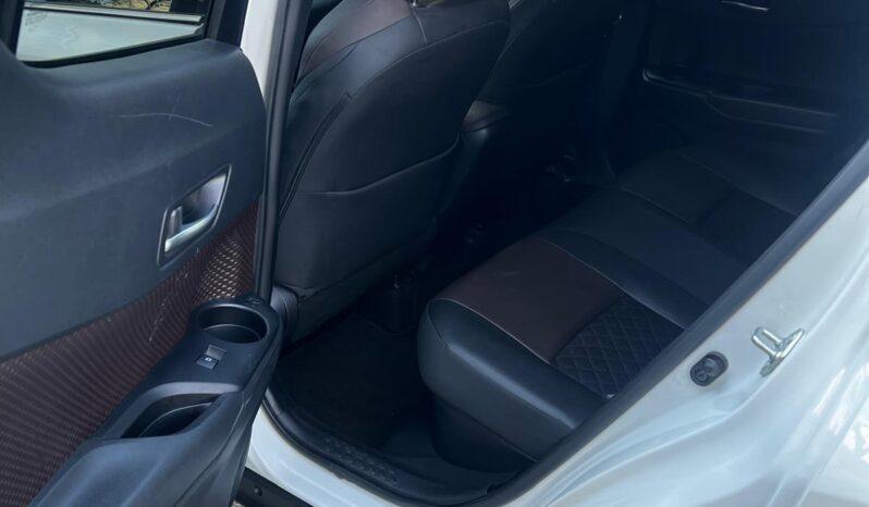 
								Toyota CH-R 2018, 1.8 hibrid, km 98778 tot ecranul									