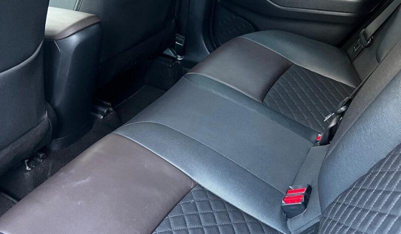 
								Toyota CH-R 2018, 1.8 hibrid, km 98778 tot ecranul									