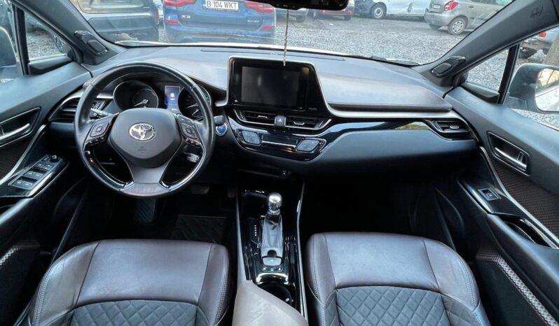 
								Toyota CH-R 2018, 1.8 hibrid, km 98778 tot ecranul									