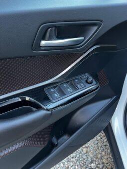 
										Toyota CH-R 2018, 1.8 hibrid, km 98778 tot ecranul									