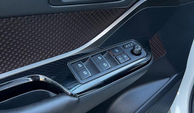 
								Toyota CH-R 2018, 1.8 hibrid, km 98778 tot ecranul									