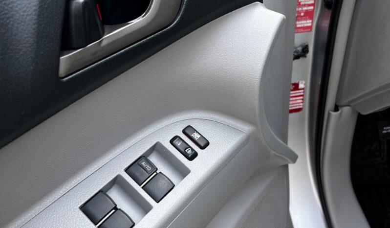 
								Toyota Highlander , 2009 3.3 Hibrid, 4×4, km 175164 tot ecranul									