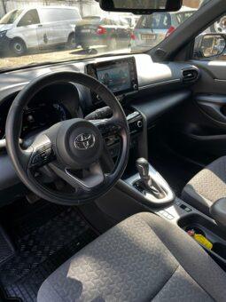 
										Toyota Yaris Cross, 2024 1.5HYB, km 26203 tot ecranul									