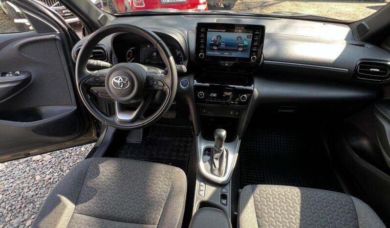 
								Toyota Yaris Cross, 2024 1.5HYB, km 26203 tot ecranul									