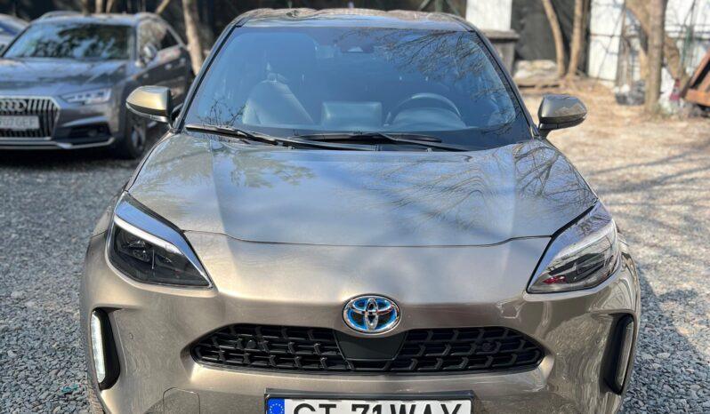 
								Toyota Yaris Cross, 2024 1.5HYB, km 26203 tot ecranul									