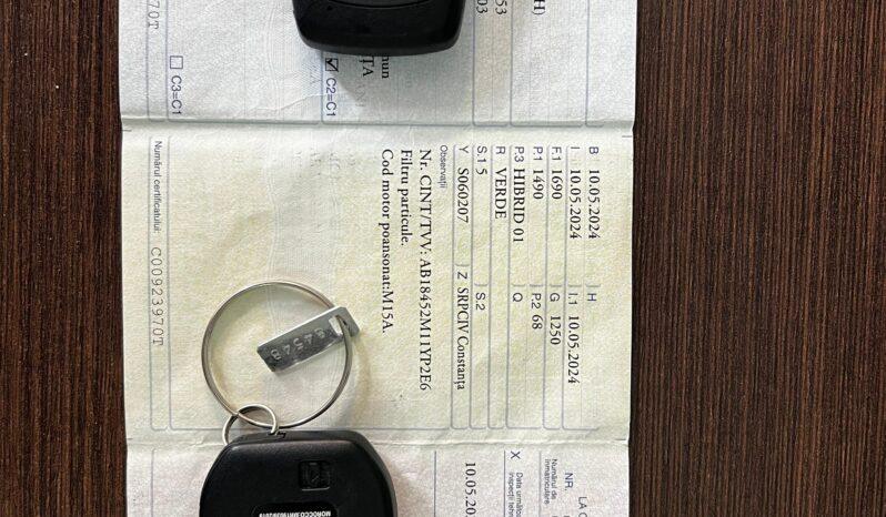 
								Toyota Yaris Cross, 2024 1.5HYB, km 26203 tot ecranul									