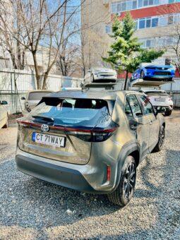 
										Toyota Yaris Cross, 2024 1.5HYB, km 26203 tot ecranul									