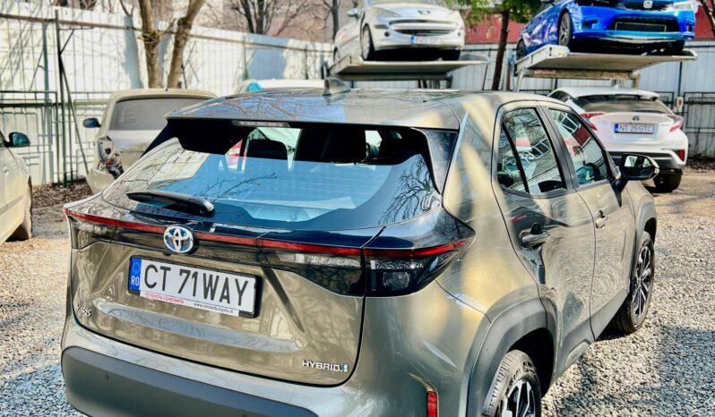 
								Toyota Yaris Cross, 2024 1.5HYB, km 26203 tot ecranul									