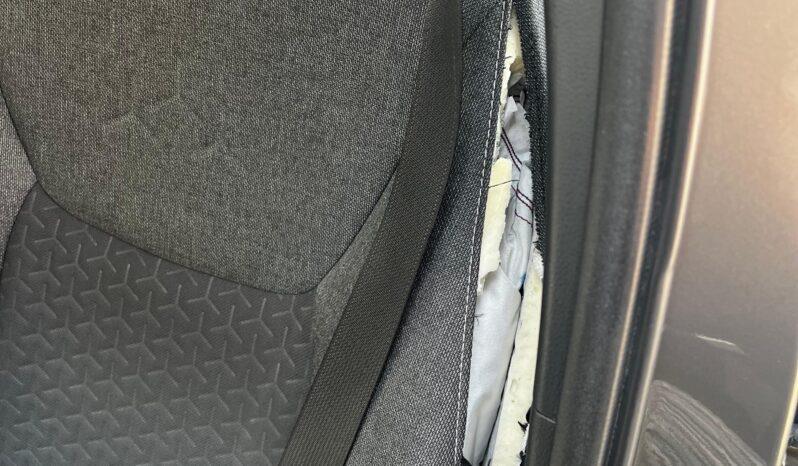 
								Toyota Yaris Cross, 2024 1.5HYB, km 26203 tot ecranul									