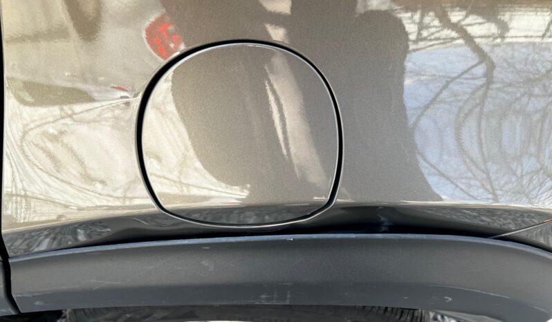 
								Toyota Yaris Cross, 2024 1.5HYB, km 26203 tot ecranul									