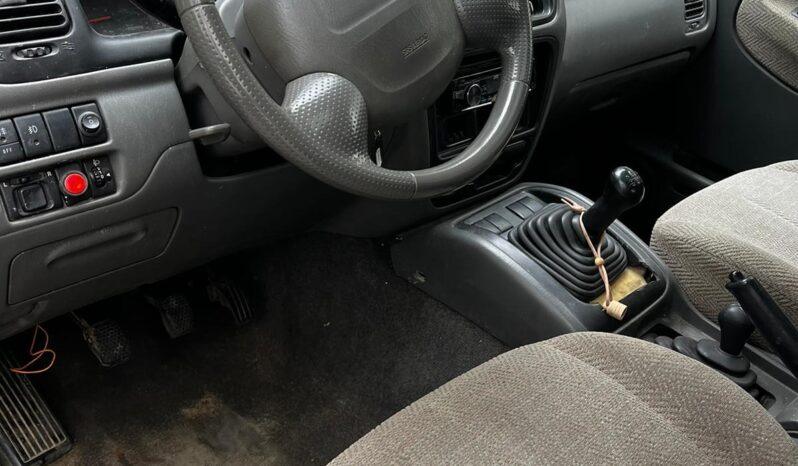
								Suzuki Grand Vitara, an 2000, 2.5 benzina tractiune integrala km 258874, cutie manuala tot ecranul									