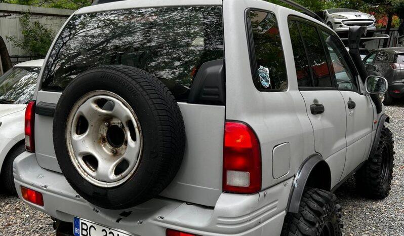 
								Suzuki Grand Vitara, an 2000, 2.5 benzina tractiune integrala km 258874, cutie manuala tot ecranul									