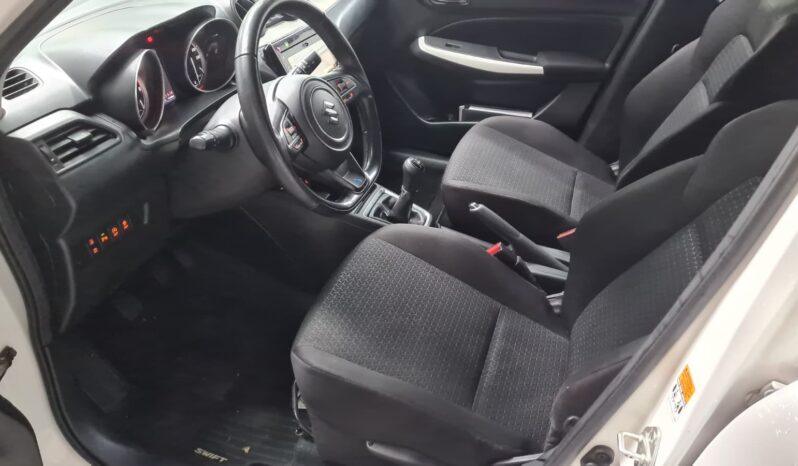 
								Suzuki Swift , an 2021, 1.2 hibrid, manual, km 76168 tot ecranul									