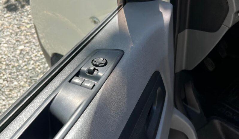 
								Toyota Proace, 2018, 2.0 diesel, manuala km 126604 tot ecranul									