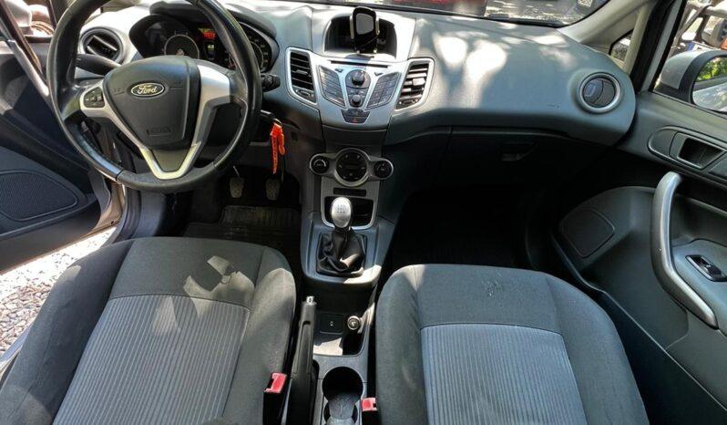 
								Ford Fiesta, 2010, 1.4 benzina, manual, 85776 km tot ecranul									
