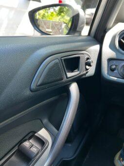 
										Ford Fiesta, 2010, 1.4 benzina, manual, 85776 km tot ecranul									