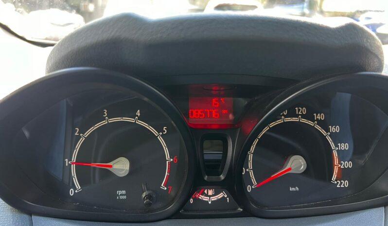 
								Ford Fiesta, 2010, 1.4 benzina, manual, 85776 km tot ecranul									