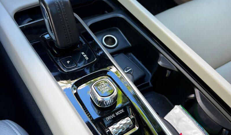 
								Volvo XC60 T8 Twin Engine 2019 2.0 plug in hybrid 93869 km tot ecranul									