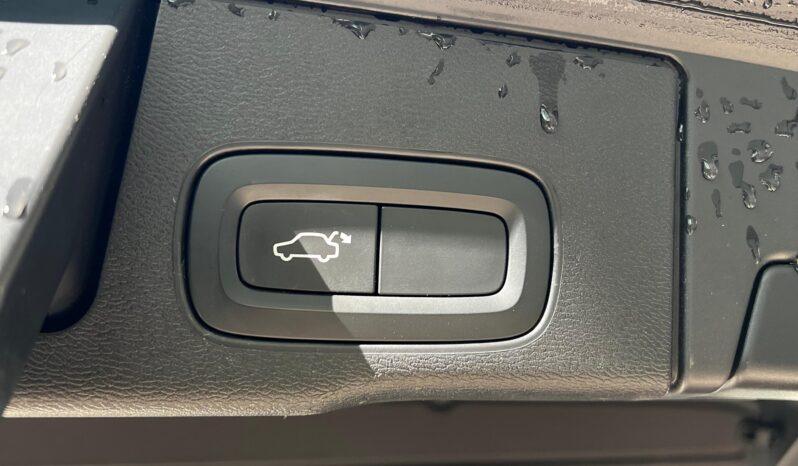 
								Volvo XC60 T8 Twin Engine 2019 2.0 plug in hybrid 93869 km tot ecranul									
