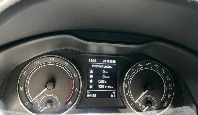 
Skoda Scala 2023, 1.0 benzina, km 84428 tot ecranul									