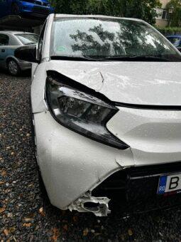 
Toyota Aygo X 2022, 1.0 benzina+gpl , km 129015 tot ecranul									