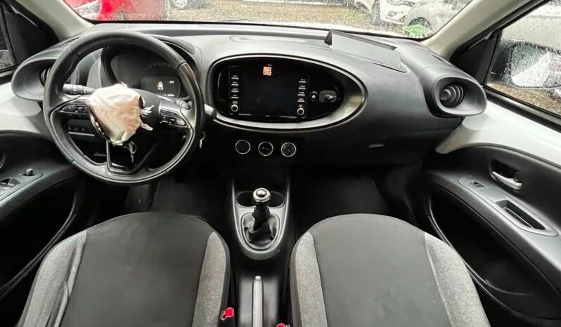 
Toyota Aygo X 2022, 1.0 benzina+gpl , km 129015 tot ecranul									