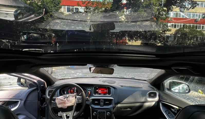 
Volvo V40 2019 2.0 diesel, km 187522 tot ecranul									