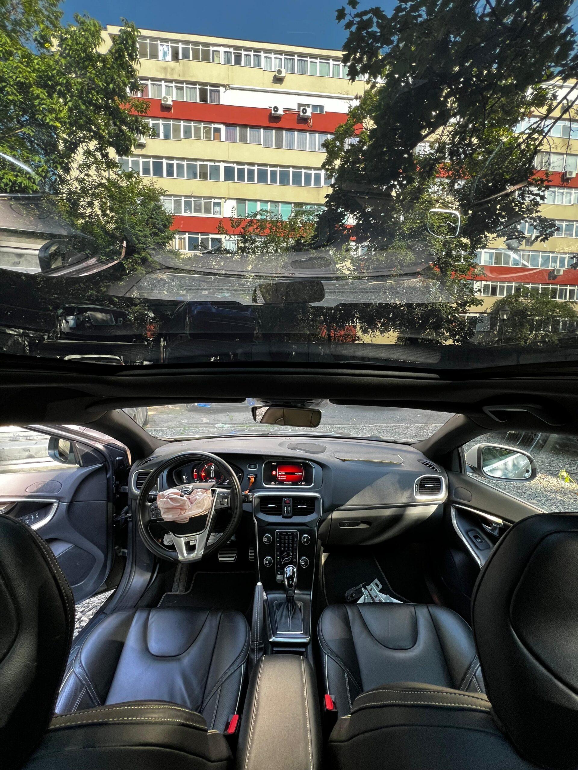 Volvo V40 2019 2.0 diesel, km 187522