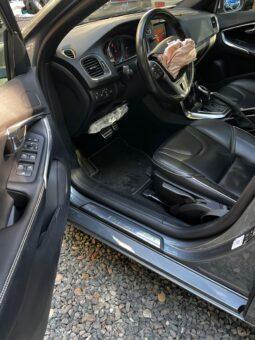 
Volvo V40 2019 2.0 diesel, km 187522 tot ecranul									