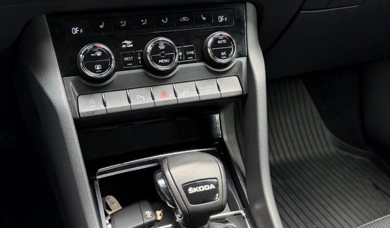 
Skoda Kodiaq 2022, 1.5 benzina automat, km 52843 tot ecranul									